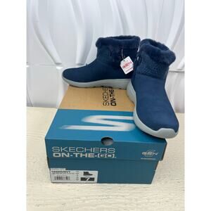 Skechers On-The-Go City 2 Cozy Vibe Boots Women’s Size 7 Navy NEW WITH BOX!!